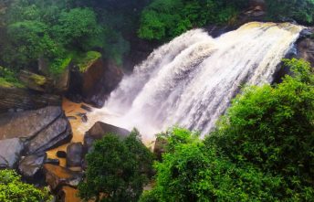 sri lanka beautiful waterfall